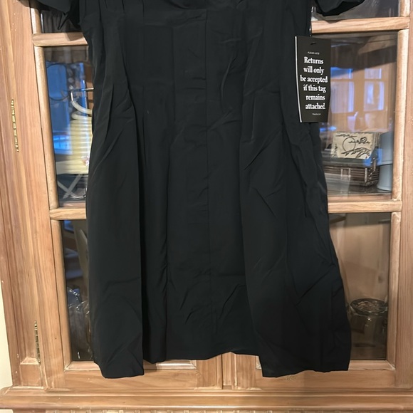 Black Mini 1/2 Button Down Delaney Dress
TUCKERNUCK - Picture 8 of 13
